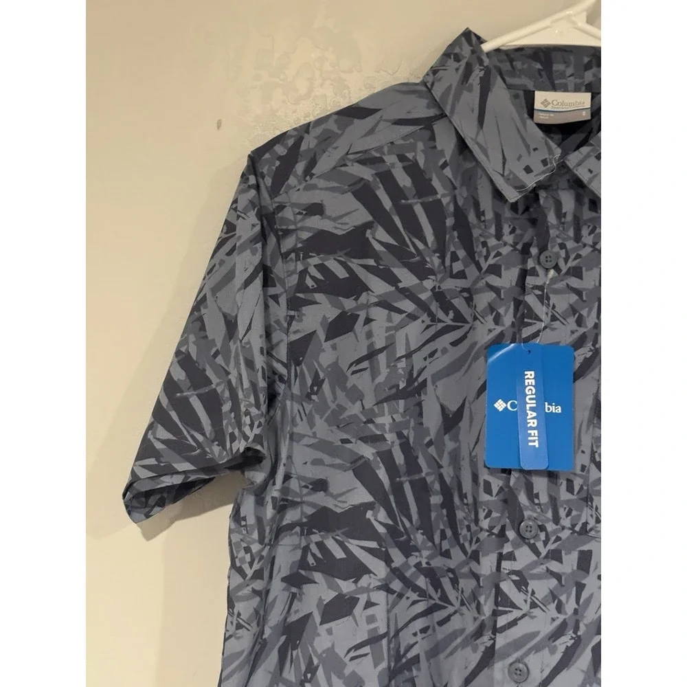 NEW Men's Size Small Columbia Rogers Peak Printed Short Sleeve Shirt XM8259-449